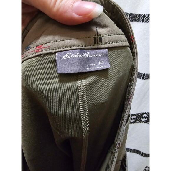 Eddie Bauer Adventure 2.0 green arrow print skirt with built-in shorts 10 - Picture 2 of 8